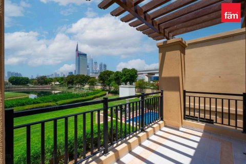 Villa en Dubai, 4 dormitorios, 367.4 m², № 50746 - foto 3