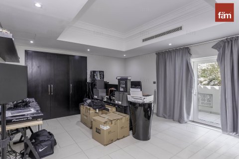Villa à Al Furjan, Dubai, 6 chambres, 875 m², № 89492 - photo 27