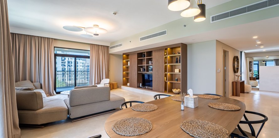 Appartement à Umm Suqeim, Dubai, 4 chambres, 273.3 m², № 6238