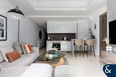 Apartment in THE STERLING in Business Bay, Dubai 1 bedroom, 65 sq.m. № 99051 - photo 4