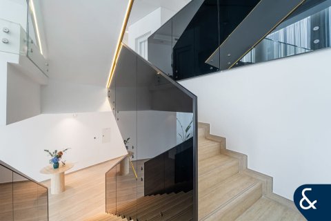 Villa en Al Barari, Dubai, 4 dormitorios, 180 m², № 98742 - foto 7