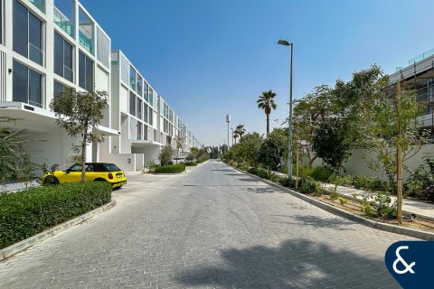 Villa en Al Barari, Dubai, 4 dormitorios, 180 m², № 98742 - foto 3