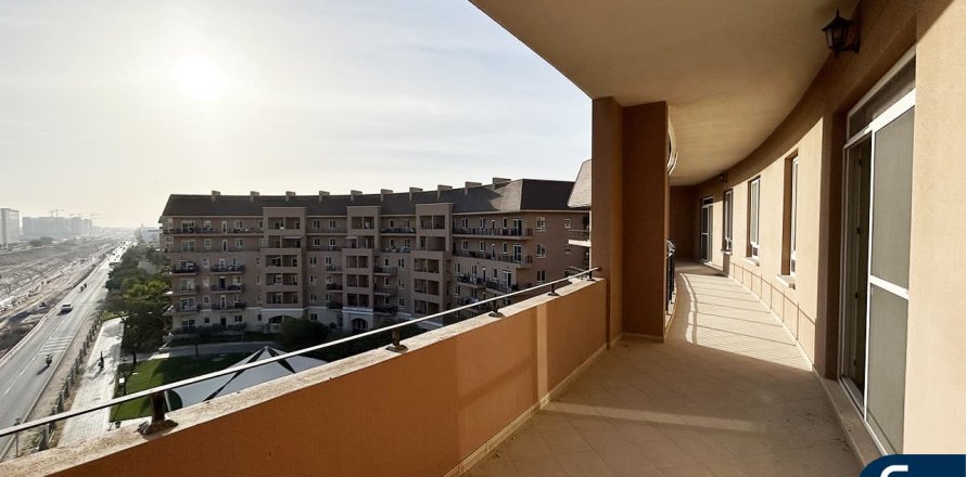 Apartamento en Motor City, Dubai, 3 dormitorios, 193 m², № 98743