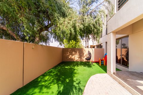 Villa en Dubai, 4 dormitorios, 304 m², № 97023 - foto 13