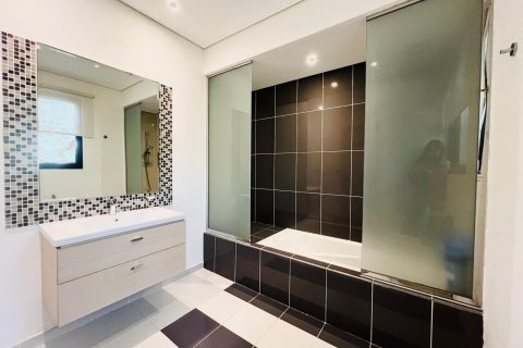 Maison de ville à Dubai, 4 chambres, 251 m², № 97026 - photo 14