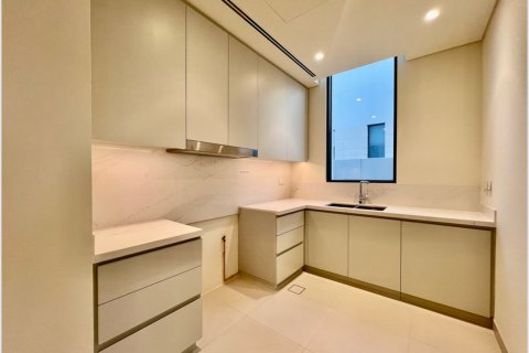 Купить виллу в Дубае: 5 спален, 649м², № 97022 - фото 6