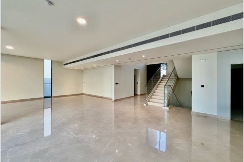 Купить виллу в Дубае: 5 спален, 649м², № 97022 - фото 3