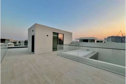 Купить виллу в Дубае: 5 спален, 649м², № 97022 - фото 16