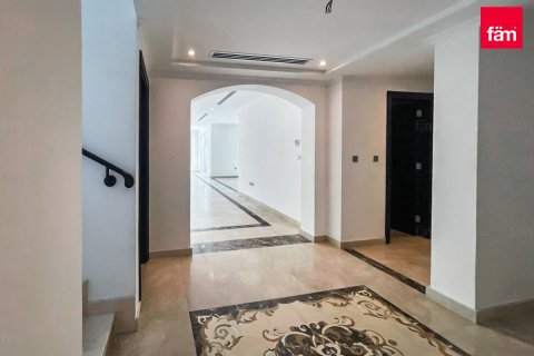 Villa en Dubai, 4 dormitorios, 759.5 m², № 47846 - foto 6
