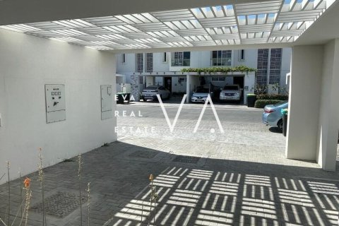 Villa in Dubai 3 bedrooms, 189.89 sq.m. № 52891 - photo 21