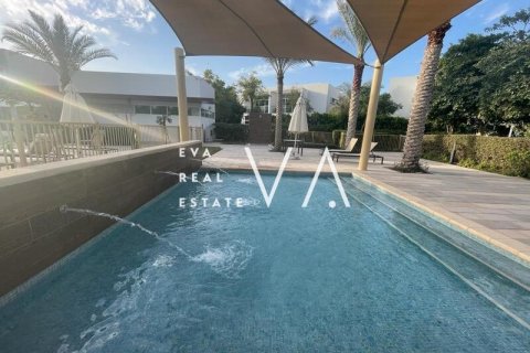 Villa in Dubai 3 bedrooms, 189.89 sq.m. № 52891 - photo 3