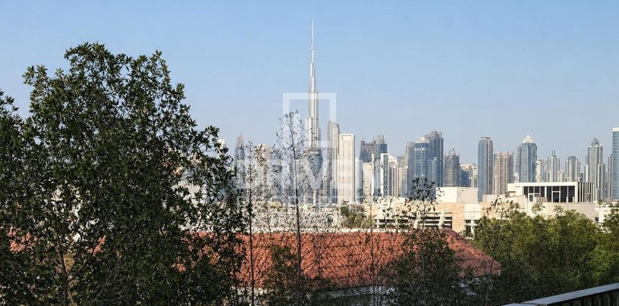 Apartment in Jumeirah, Dubai 4 bedrooms, 275.83 sq.m. № 138149