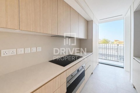 Apartment in Jumeirah, Dubai 4 bedrooms, 275.83 sq.m. № 138149 - photo 4