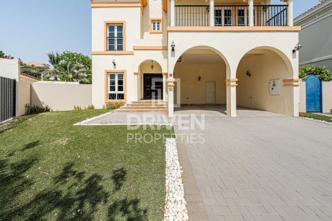 Villa à The Villa, Dubai, 4 chambres, 792.56 m², № 138151