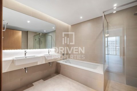 Apartment in Al Wasl, Dubai 3 bedrooms, 186.55 sq.m. № 138161 - photo 20