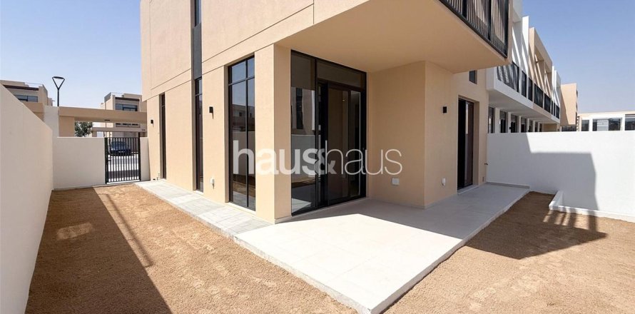 Таунхаус в EMAAR South, Dubai South (Dubai World Central), Дубай, 4 спальни, 223м², № 43450