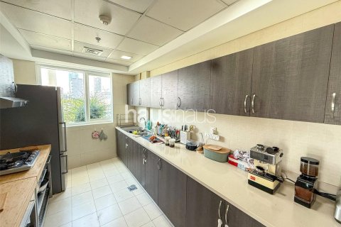 Купить дуплекс в Джумейра Вилладж Серкл, Дубай: 4 спальни, 335м², № 43449 - фото 8