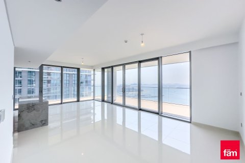Apartment in Dubai Harbour, Dubai 3 bedrooms, 176.5 sq.m. № 40710 - photo 1