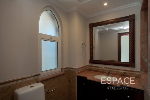 Villa in Victory Heights, Dubai Sports City, Dubai 5 bedrooms, 854 sq.m. № 61899 - photo 7