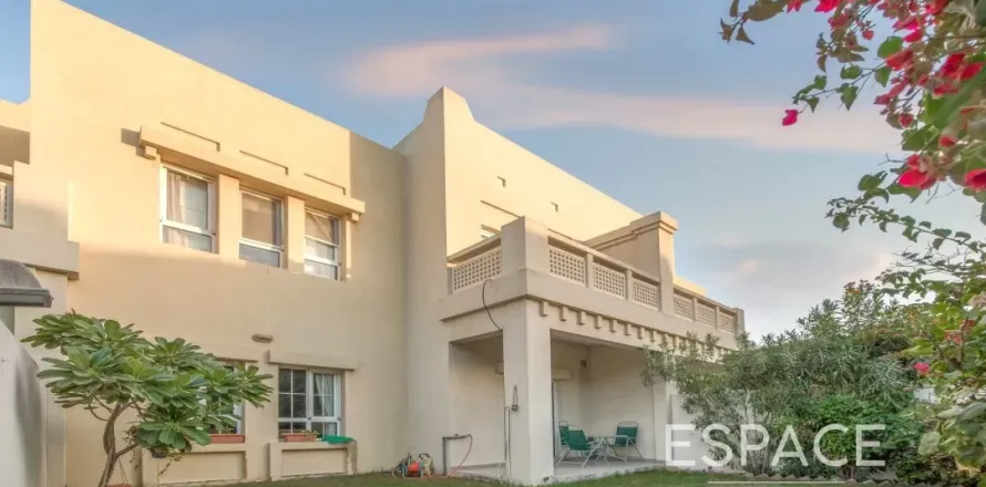 Villa in The Lakes, Dubai 3 bedrooms, 282 sq.m. № 61896