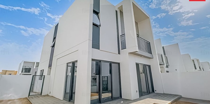 Таунхаус в Дубае, 4 спальни, 229.9м², № 112766
