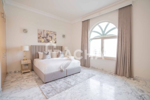 Apartment in Shoreline Apartments, Palm Jumeirah, Dubai 4 bedrooms, 450 sq.m. № 105011 - photo 6