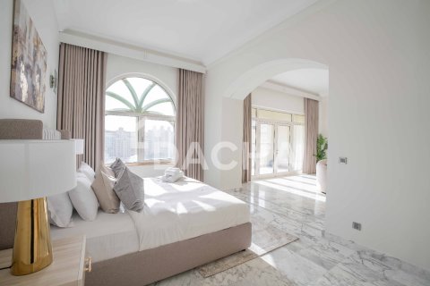 Apartment in Shoreline Apartments, Palm Jumeirah, Dubai 4 bedrooms, 450 sq.m. № 105011 - photo 11