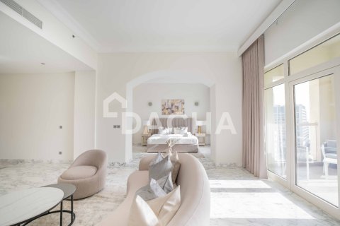 Apartment in Shoreline Apartments, Palm Jumeirah, Dubai 4 bedrooms, 450 sq.m. № 105011 - photo 12