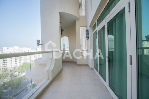 Apartment in Shoreline Apartments, Palm Jumeirah, Dubai 4 bedrooms, 450 sq.m. № 105011 - photo 7