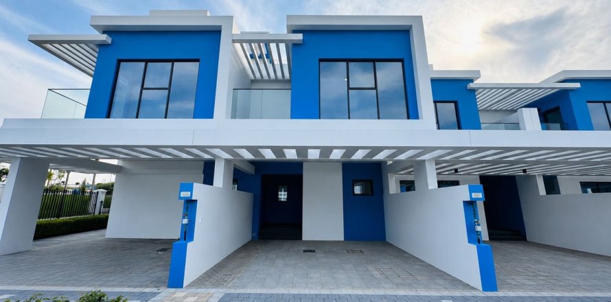 Maison de ville à Dubai, 4 chambres, 144 m², № 110854