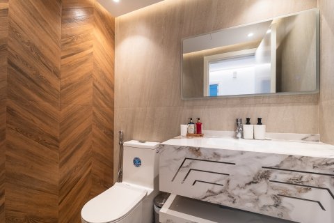 Apartment in Dubai 3 bedrooms, 160 sq.m. № 97085 - photo 8