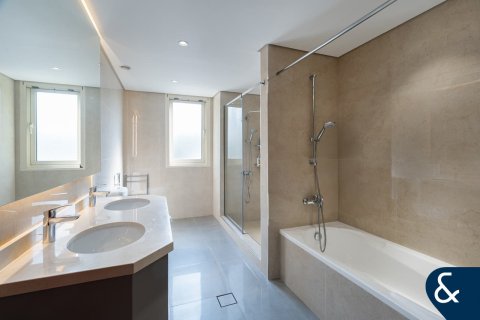 Villa in Arabian Ranches, Dubai 5 bedrooms, 450 sq.m. № 74727 - photo 14