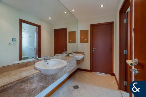 Villa in Arabian Ranches, Dubai 5 bedrooms, 450 sq.m. № 74727 - photo 20