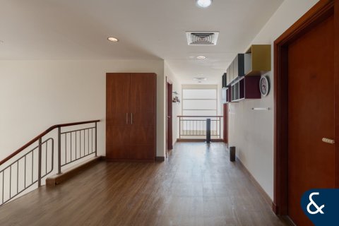 Villa in Arabian Ranches, Dubai 5 bedrooms, 450 sq.m. № 74727 - photo 12