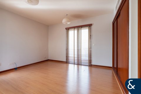 Villa in Arabian Ranches, Dubai 5 bedrooms, 450 sq.m. № 74727 - photo 22