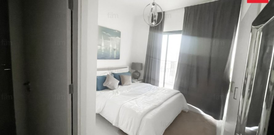 Villa in Dubai studio, 175 sq.m. № 71575