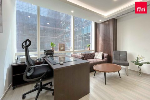 Снять в аренду офис в Бизнес-Бэе, Дубай: 40.9м², № 67571 - фото 4