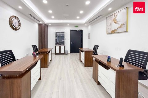 Снять в аренду офис в Бизнес-Бэе, Дубай: 40.9м², № 67571 - фото 2