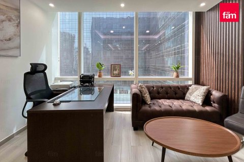 Снять в аренду офис в Бизнес-Бэе, Дубай: 40.9м², № 67571 - фото 5