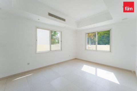 Villa en Dubai, 6 dormitorios, 801.5 m², № 43178 - foto 13