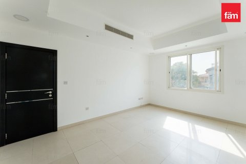 Villa en Dubai, 6 dormitorios, 801.5 m², № 43178 - foto 23