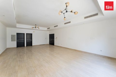 Villa en Dubai, 6 dormitorios, 801.5 m², № 43178 - foto 3