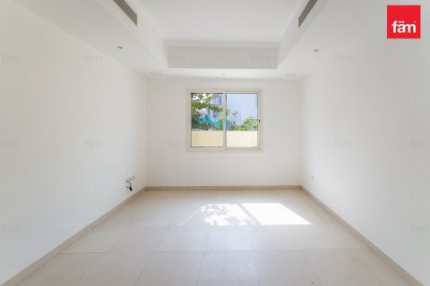 Villa en Dubai, 6 dormitorios, 801.5 m², № 43178 - foto 7