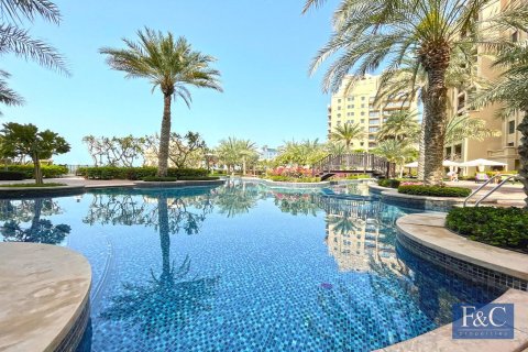 Apartment in The Fairmont Palm Residences, Palm Jumeirah, Dubai 1 bedroom, 123 sq.m. № 103359 - photo 3