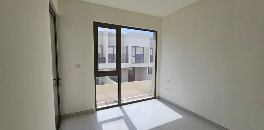 Villa à Dubai, 3 chambres, 137.8 m², № 99987