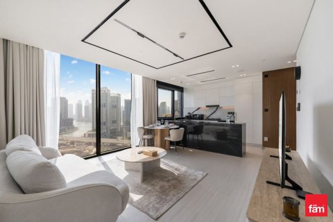 Apartamento en Business Bay, Dubai, 1 dormitorio, 67.9 m², № 60378 - foto 1