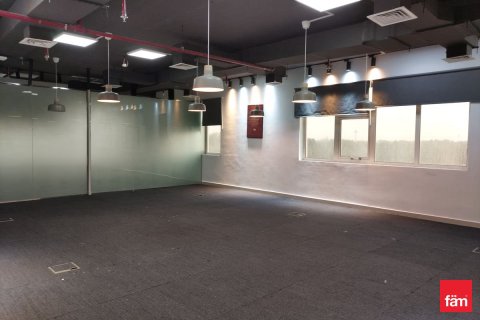 Oficina en Dubai, 157.9 m², № 60379 - foto 2