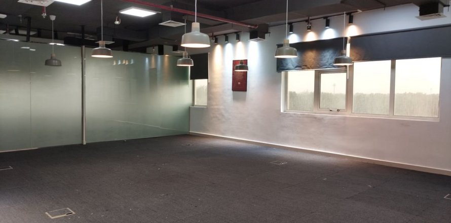 Office in Dubai 162.4 sq.m. № 60379