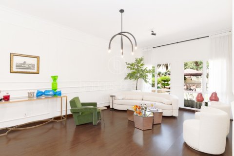 Villa à Meadows, Dubai, 4 chambres, 343.7 m², № 16942 - photo 2