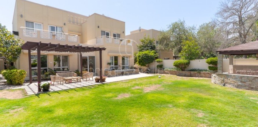 Villa à Meadows, Dubai, 4 chambres, 343.7 m², № 16942